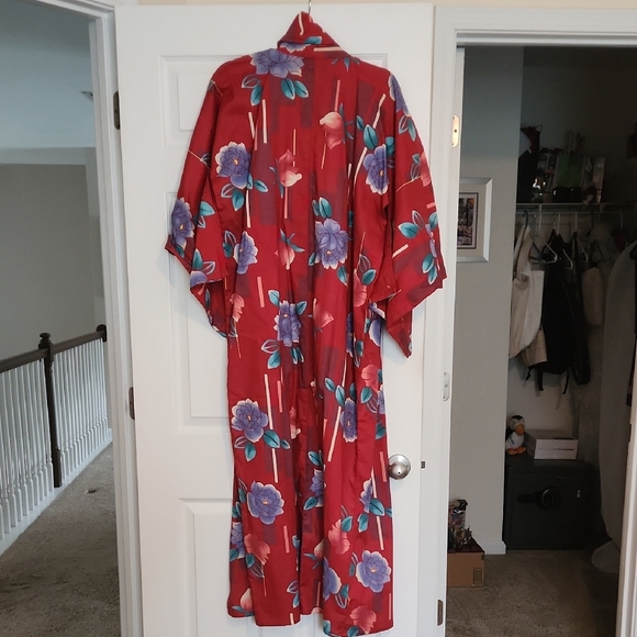 Red Floral Kimono Robe - Picture 4 of 4